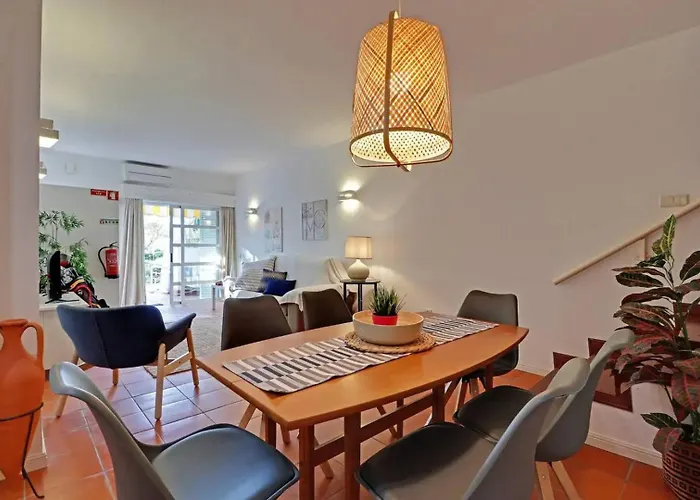 Marina Family Duplex With Pool 公寓 *