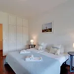 Marina Family Duplex With Pool 아파트 쿼테이라